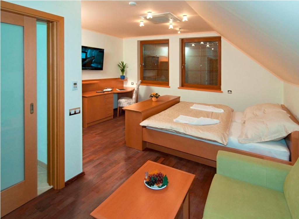 Heipark Tosovice Hotel Екстериор снимка