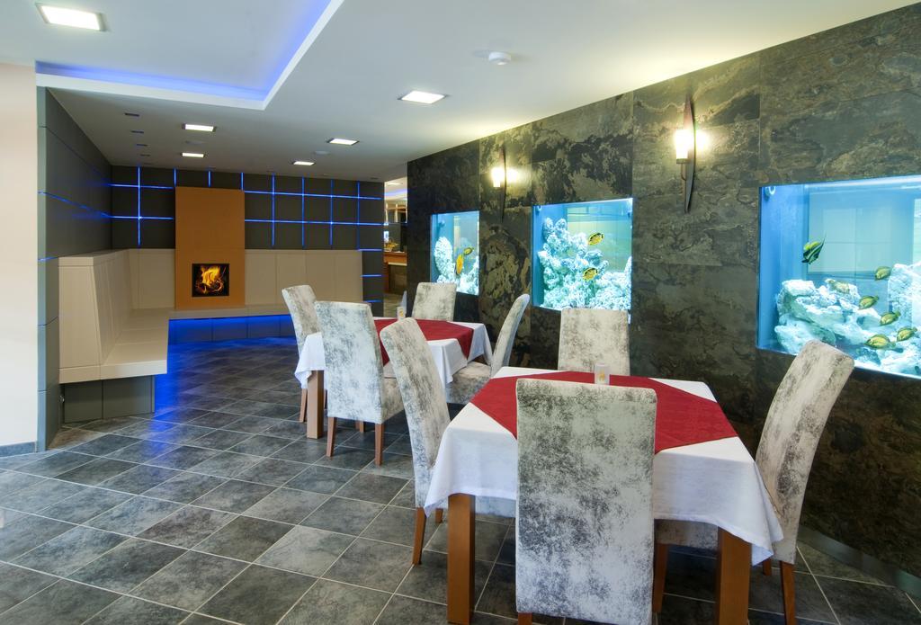 Heipark Tosovice Hotel Екстериор снимка