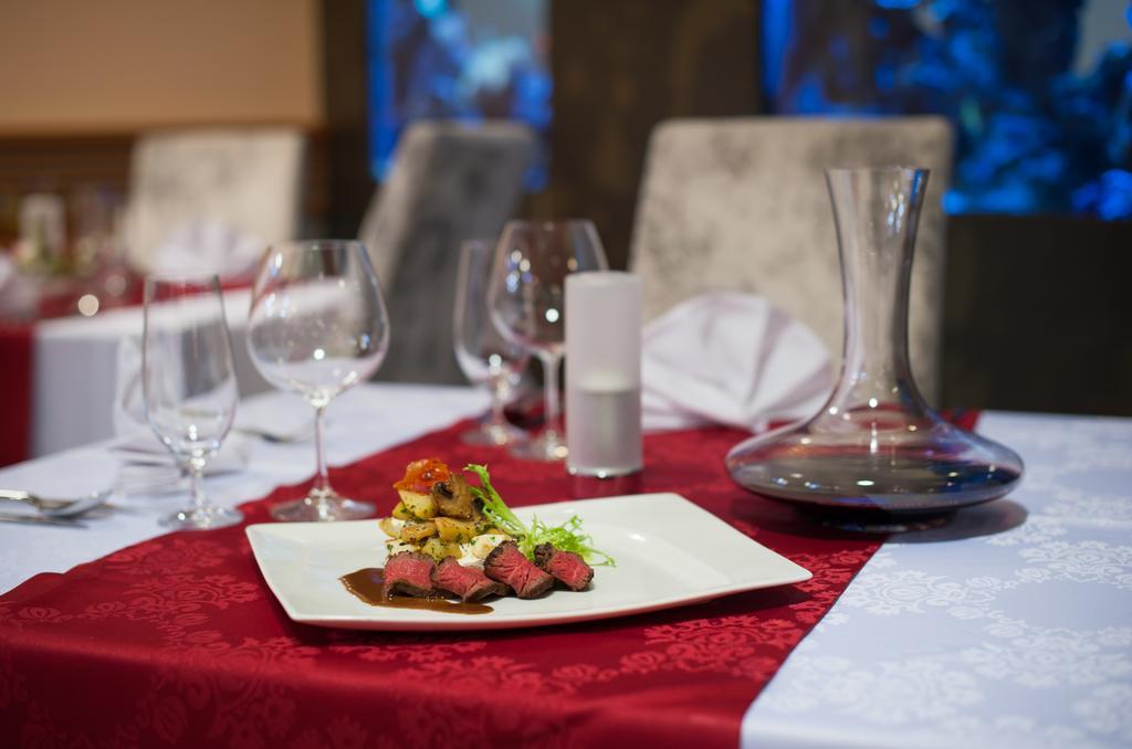 Heipark Tosovice Hotel Екстериор снимка